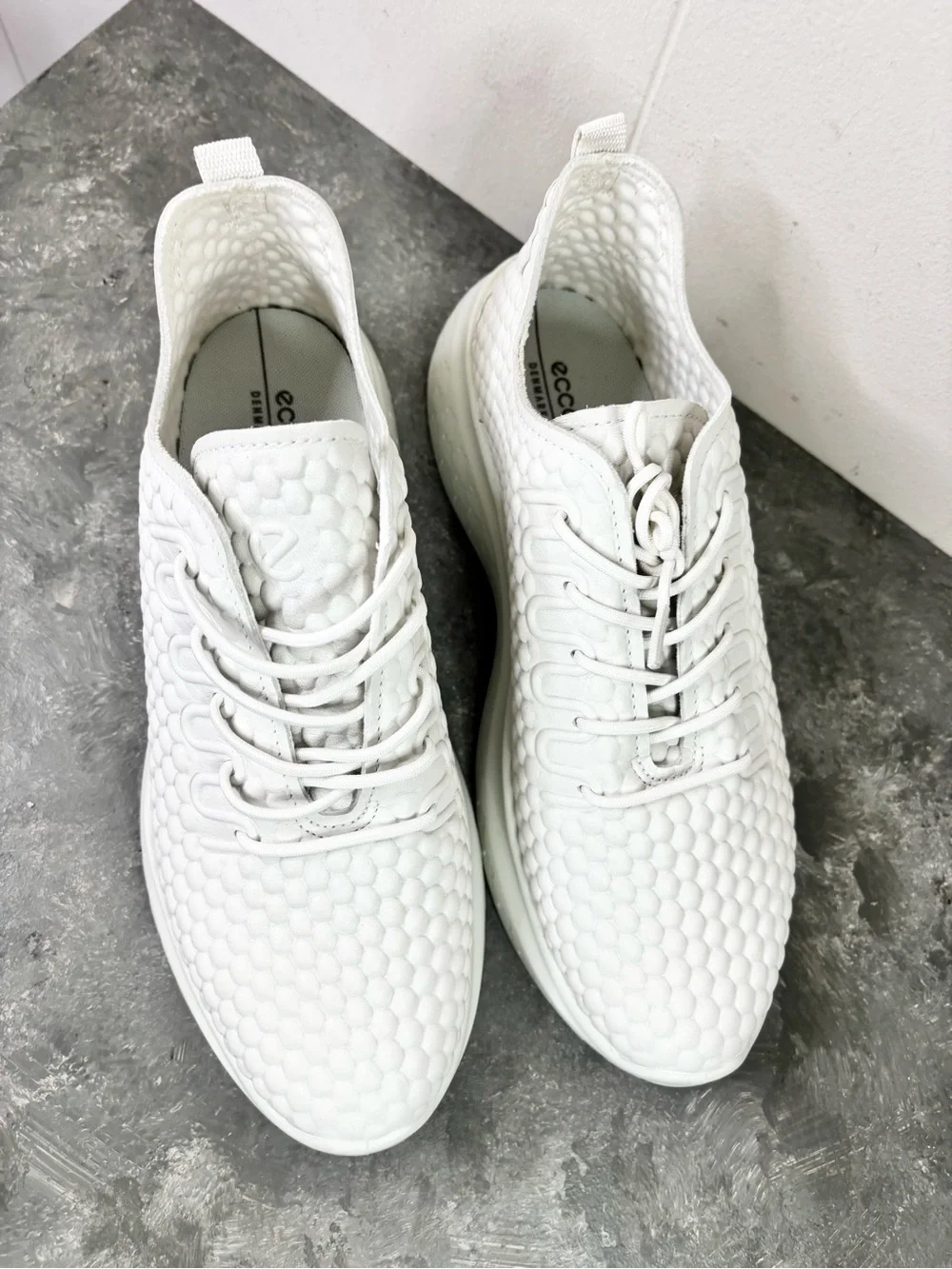ECCO Women's White Therap Lace Sneaker Size EU 40/ US 9-9.5 athletic Athleisure